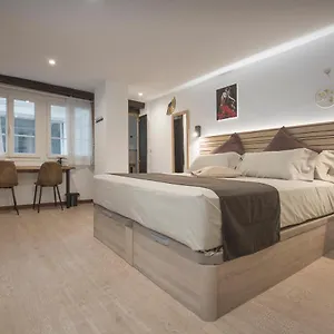 https://emilysuites-malaga-centro-historico.1costadelsol.com